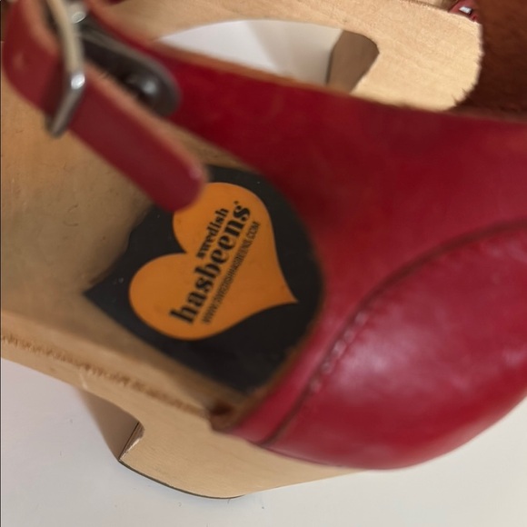 Swedish Hasbeens Red Leather T-Strap  Platform Heels EU 39 / 8-8.5 - Picture 3 of 11